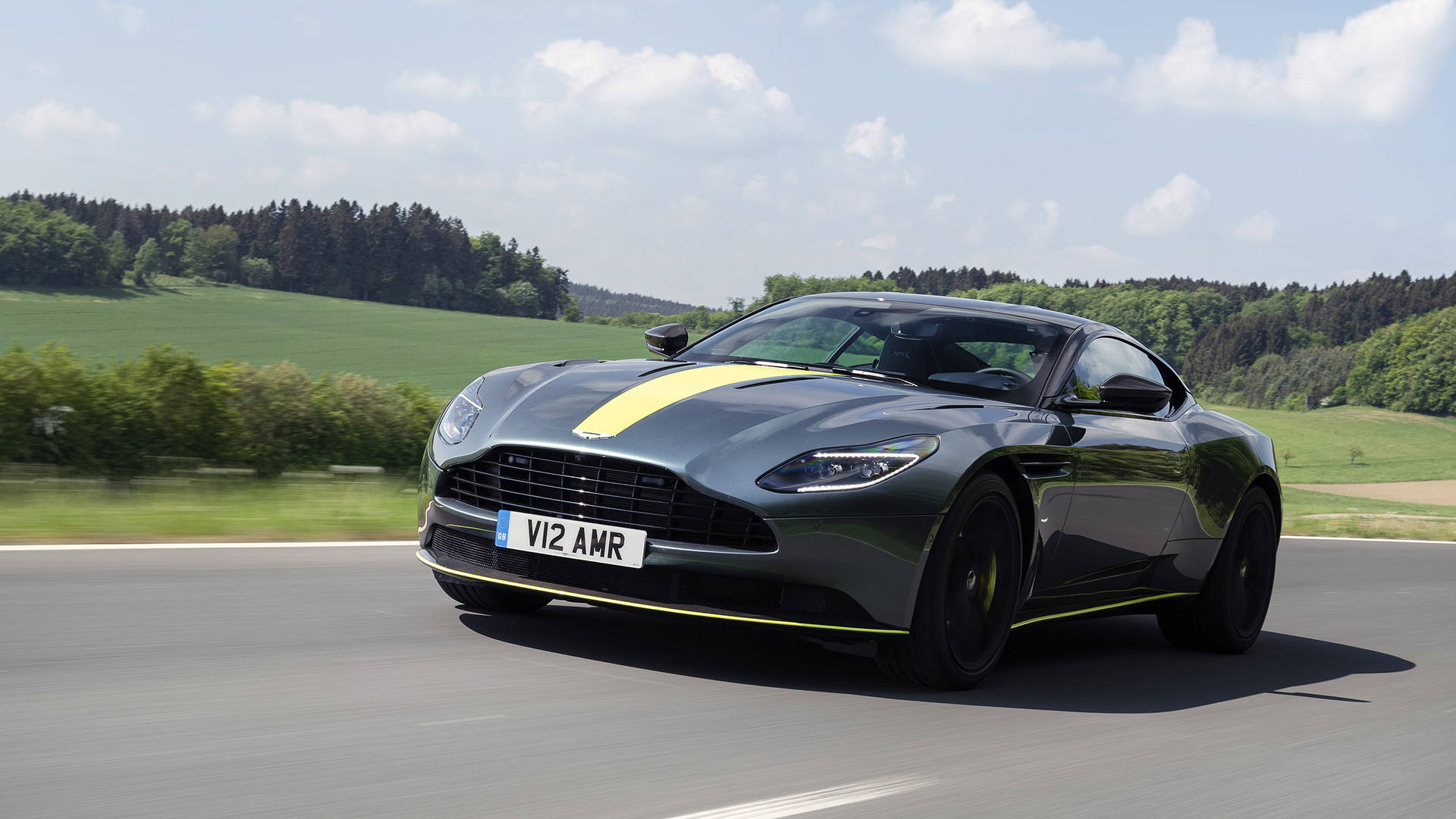 http://i2.dd-img.com/erp/d2dc365d69cbce1c6f7b254d90d96757.jpg 2019-aston-martin-db11-amr-first-drive (2).jpg