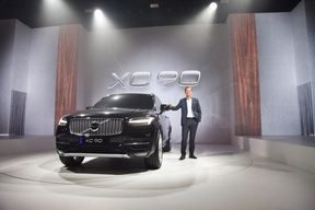 沃尔沃全新XC90亮相，将推出插电式混合动力版本