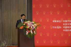 东风御风获“年度轻客”、“年度纯电动车型”两项殊荣