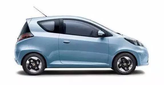 AC米兰官网-理想 2026 大调整！停更 L8 精简 SKU i9 纯电旗舰补齐产品空白