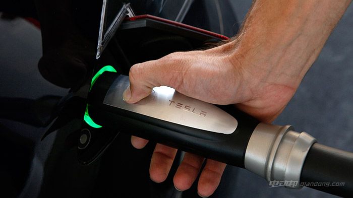 8W6W6IJA4SCZ_image003