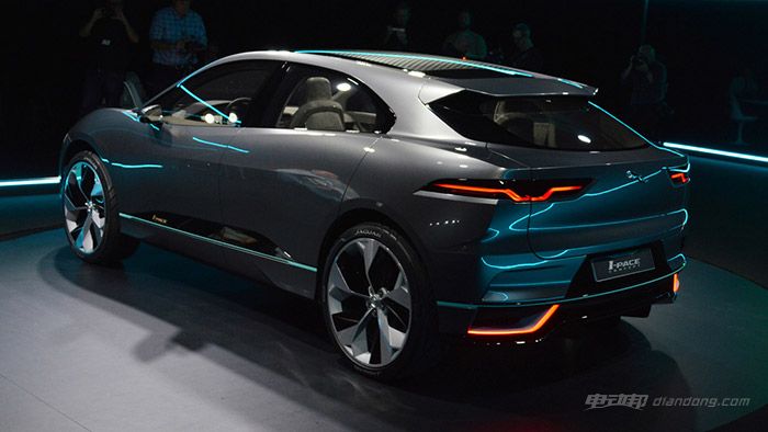 jaguar-i-pace-concept--1la-2016
