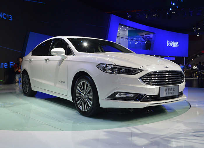 始于“形”  升于“芯” 新蒙迪欧混动实拍解析