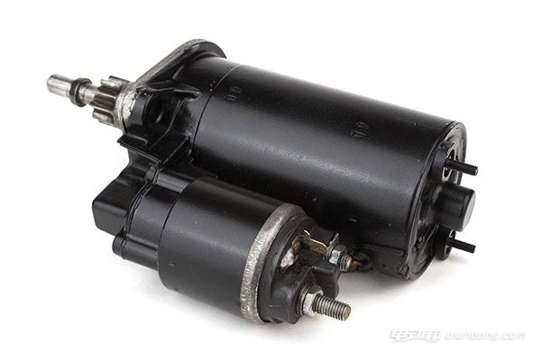 纽泰格：公司首要是做轿车轻量化及新能源三电相关零部件事务