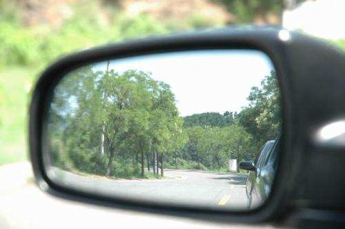 汽车后视镜调到什么位置最好,后视镜知识