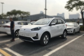 2018广州车展探馆：起亚KX3 EV实拍，趴在地上发现新不同