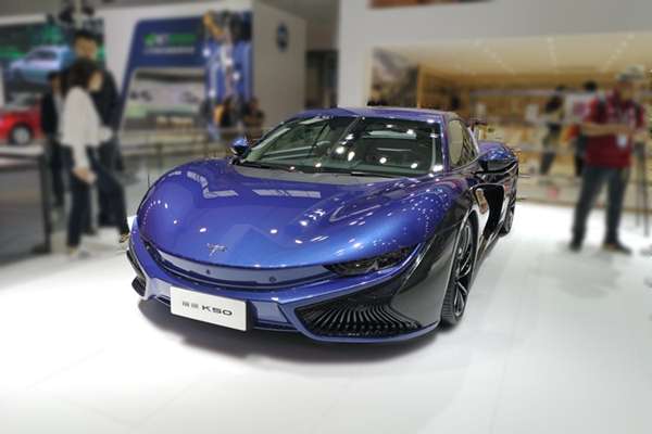 前途K50亮相广州车展，加速堪比宝马i8，价格不到它一半