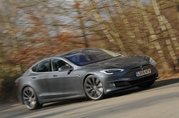 电动车续航里程排名_小刀电动车续航里程