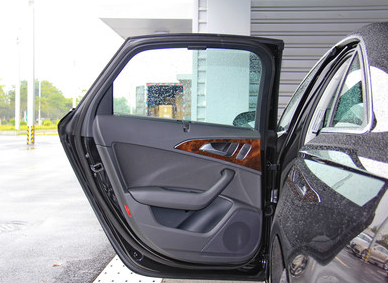 奥迪A6车门怎么锁?知识介绍