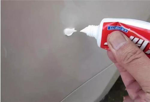 车漆掉漆:牙膏