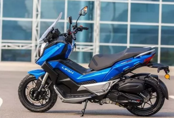 大型踏板摩托车排行榜_现在骑铃木小踏板,想换一款中大型踏板车,求分析和推荐