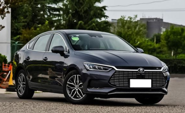 比亚迪秦Pro新能源汽车