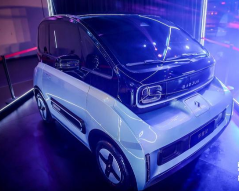 电动车界的“泥石流”，造型科幻，带华为最先科技