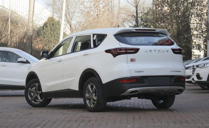 中型SUV里的“搅局者”！车长4.75米，质保20万公里，仅6.49万起