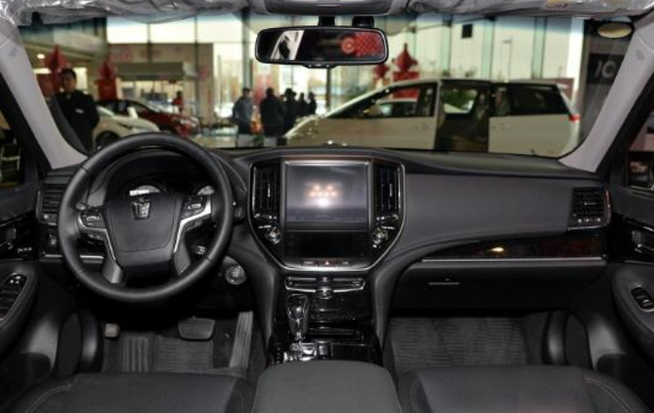 定位于中大型车，和奔驰E级有着一定的历史，开过的人都说好