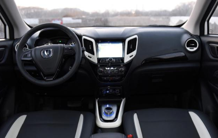 长安CS15EV这款车整体表现怎么样？都有哪些特点