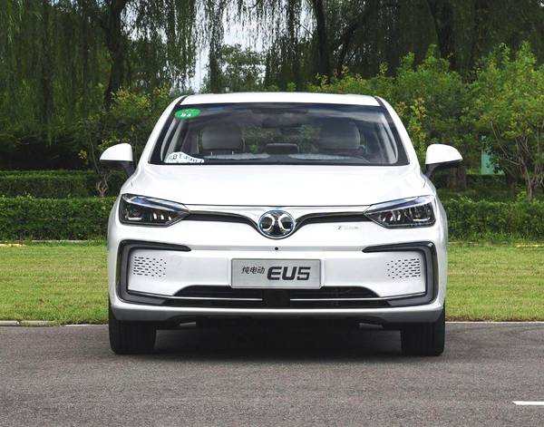 北汽新能源EU5车型介绍：内饰