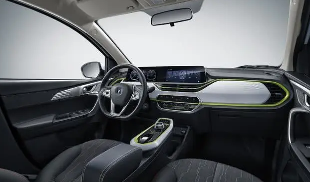 这款纯电动微型车性能足够，不怕贬值，你不来看一下吗