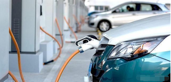 新能源充电有多难?电动汽车充电桩的使用和收费