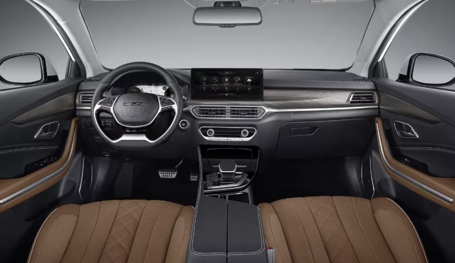 北汽新能源报价：内饰