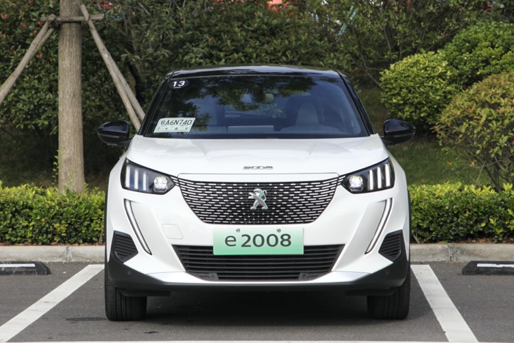 试驾东风标致e2008 具备燃油版基因的纯电动个性suv