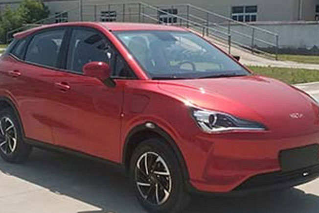 续航401公里！哪吒V实车曝光 将于今年9月上市