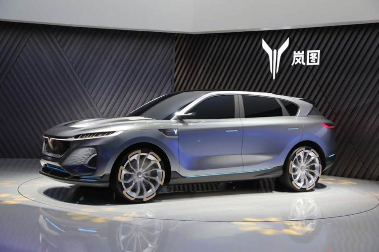 岚图首款SUV白车身下线 计划2021年上市