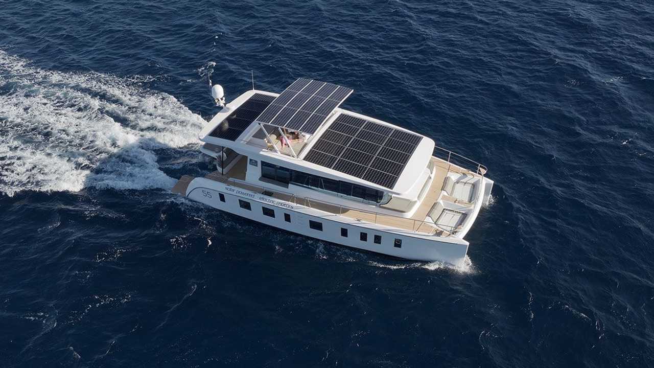 silent-yachts-silent-55-solar-electric-catamaran (2)