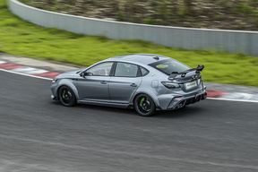 305匹马力，赛道内贴地驰骋，『MG6 X POWER』的初次试驾体验