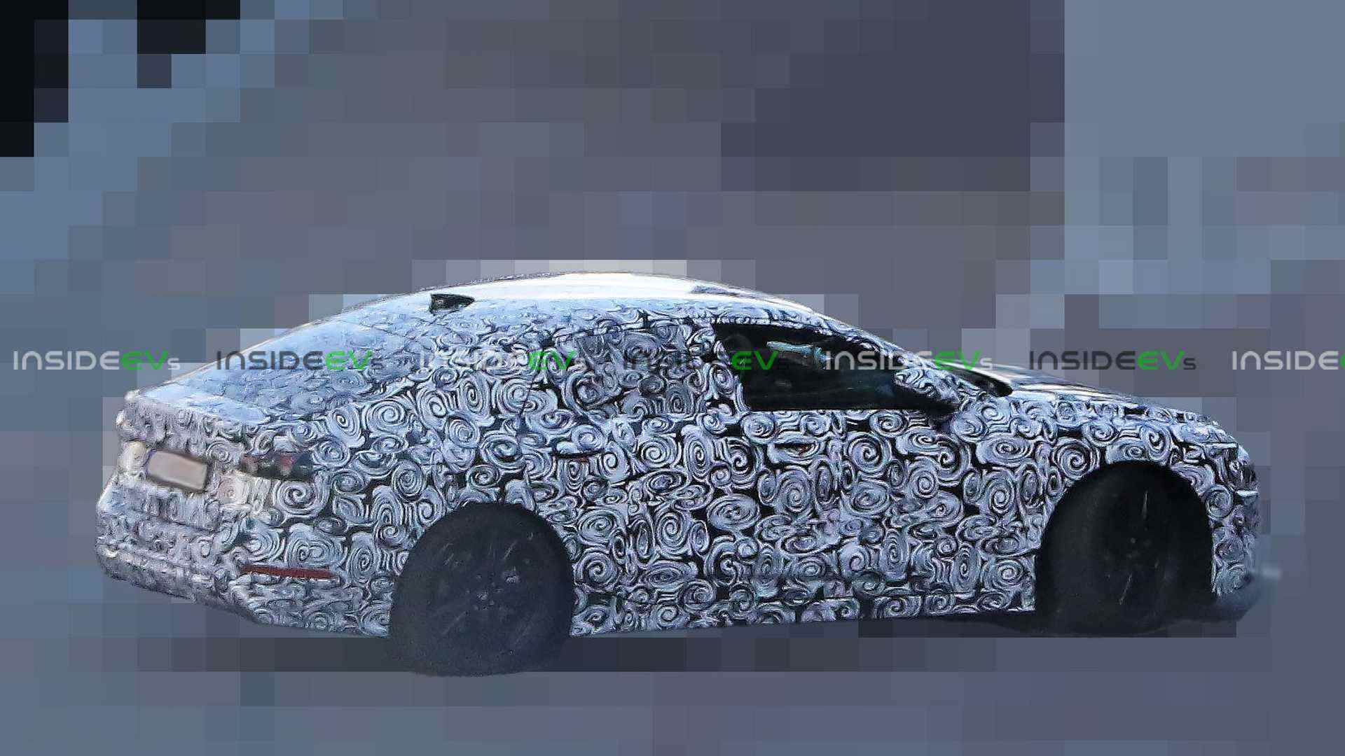 2022-audi-a6-e-tron-spy-photos (2).jpg