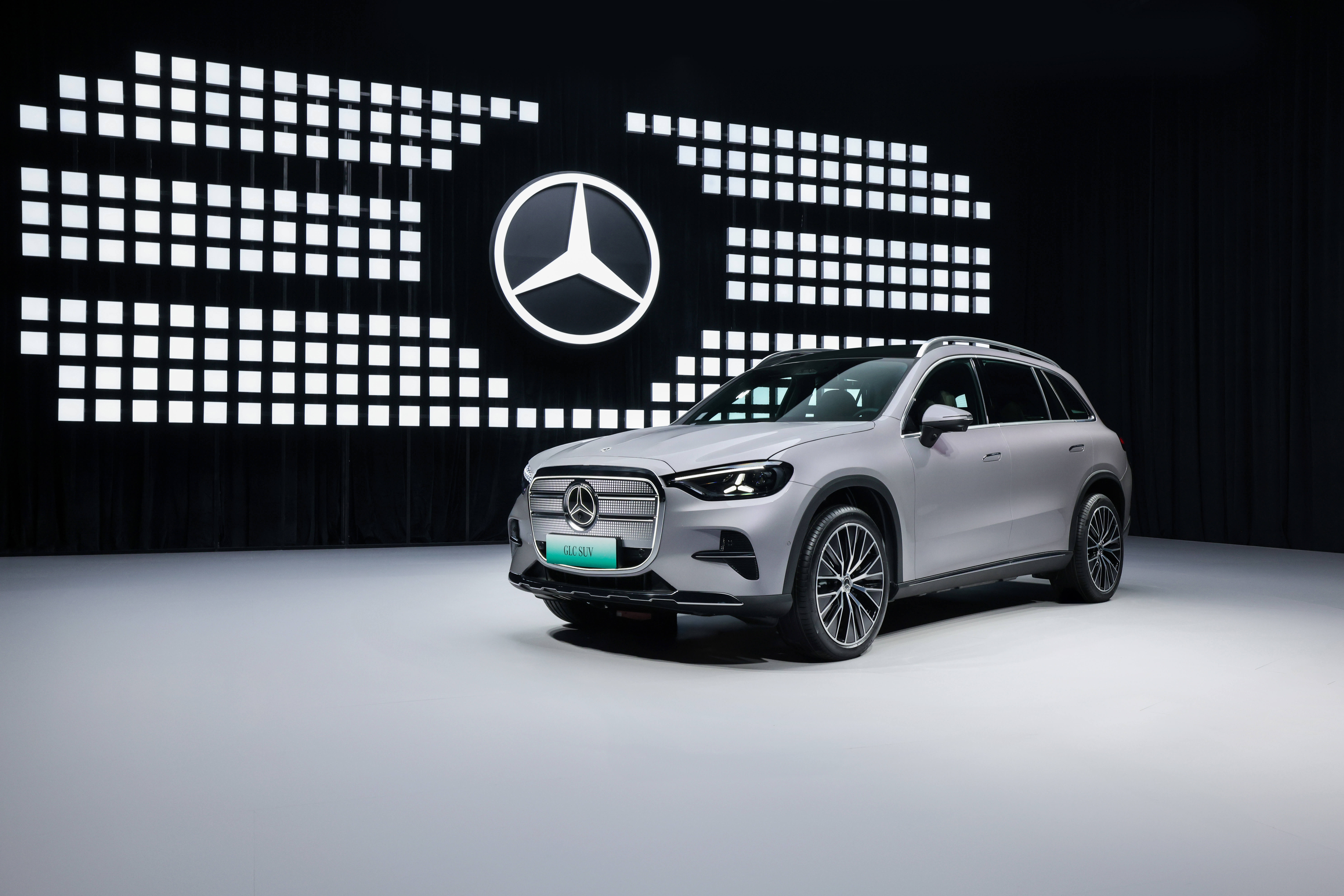 全新梅赛德斯-奔驰纯电GLC SUV-9.jpg