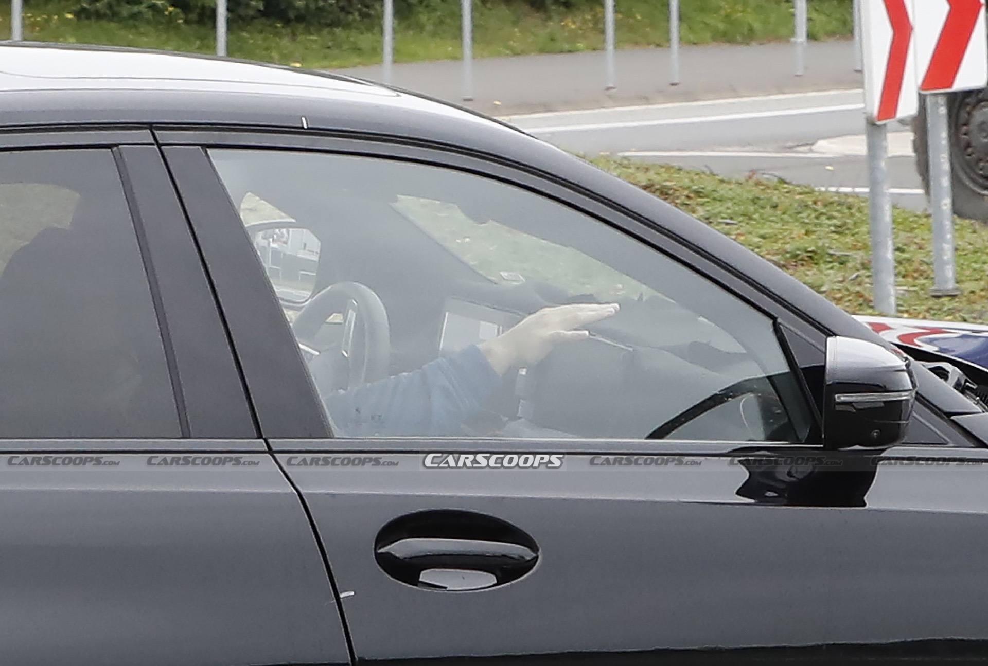 2022-BMW-3-Series-LCI-Prototype-12-1.jpg