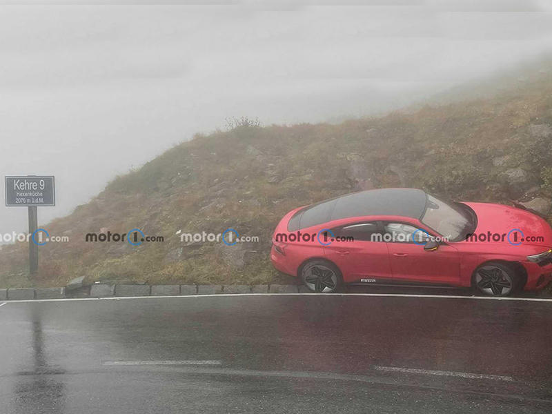 https://i2.dd-img.com/cms/152410f7cdcd65b87d2c13959d662f8f.jpg audi-rs-e-tron-gt-crashed-on-alpine-road-side.jpeg