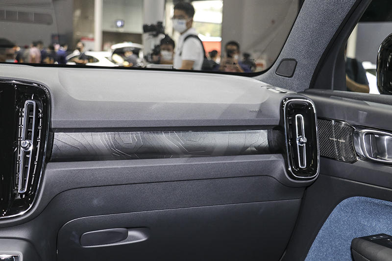 沃尔沃C40 (10).jpg