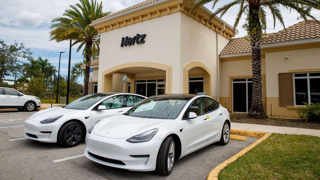 tesla-model-3-in-hertz-ev-fleet (2).jpg