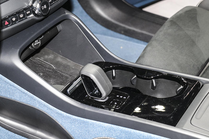 沃尔沃C40 (15).jpg