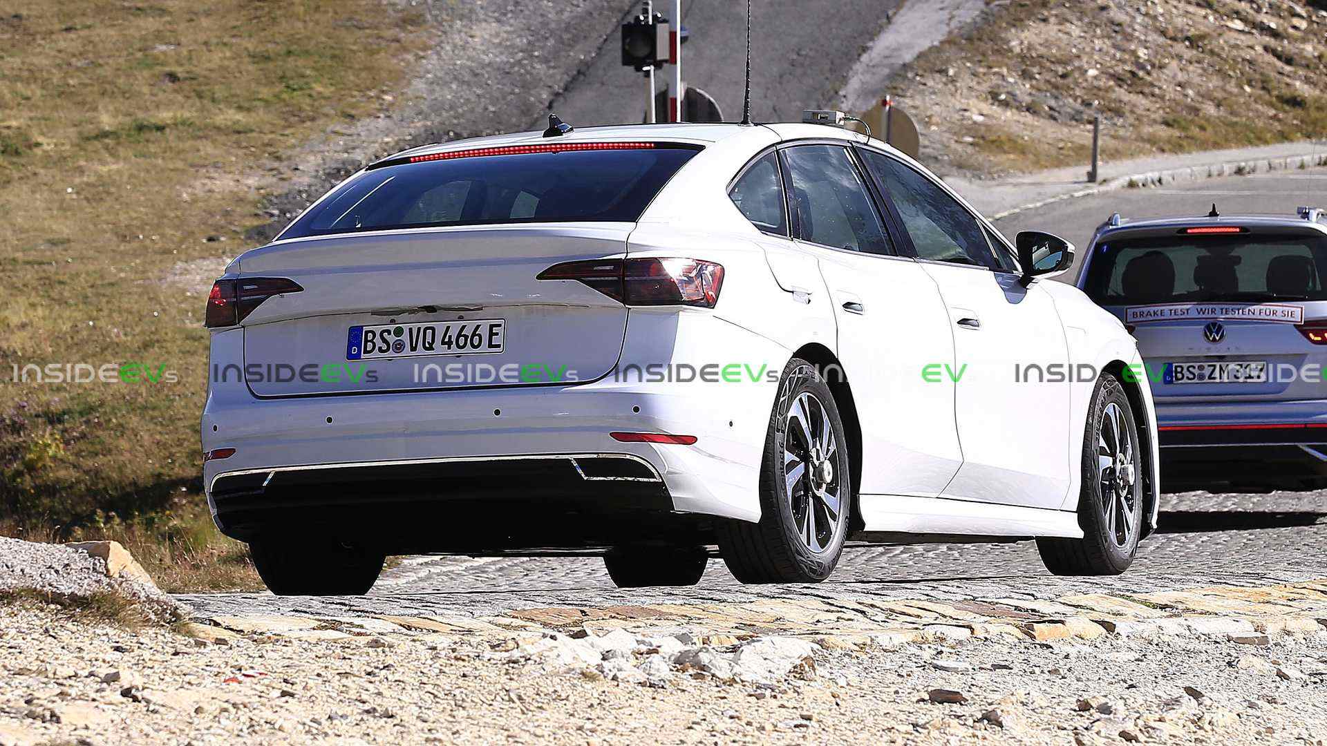 volkswagen-id-electric-sedan (2).jpg