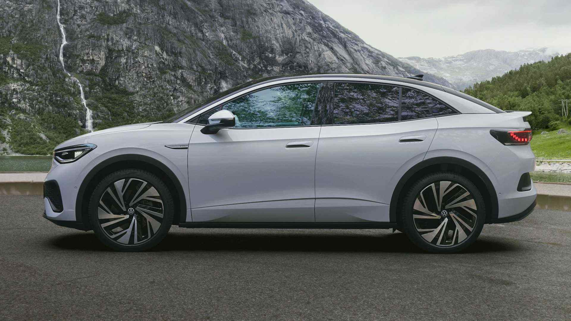 2022-volkswagen-id.5 (1).jpg