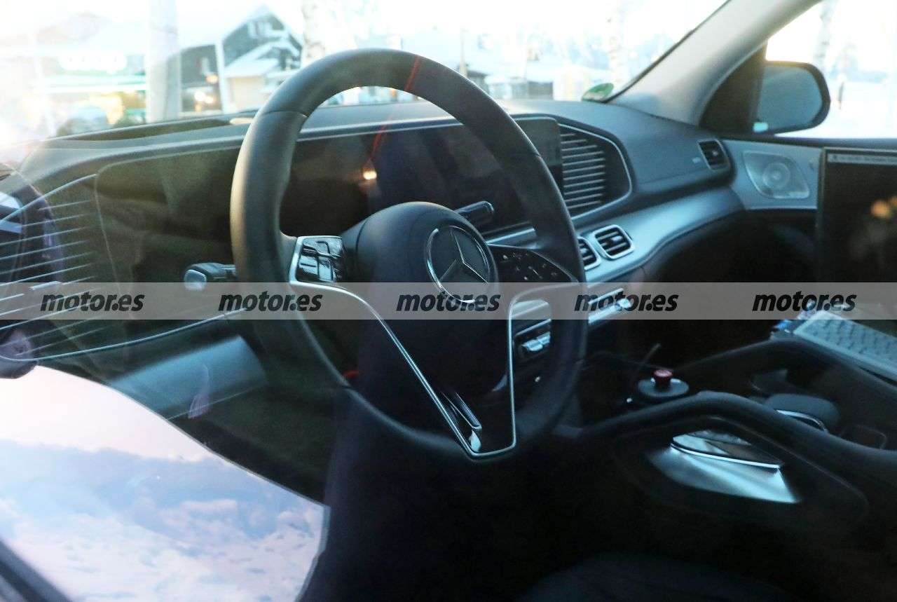mercedes-gle-facelift-2022-fotos-espia-interior-202183535-1639644010_12.jpg