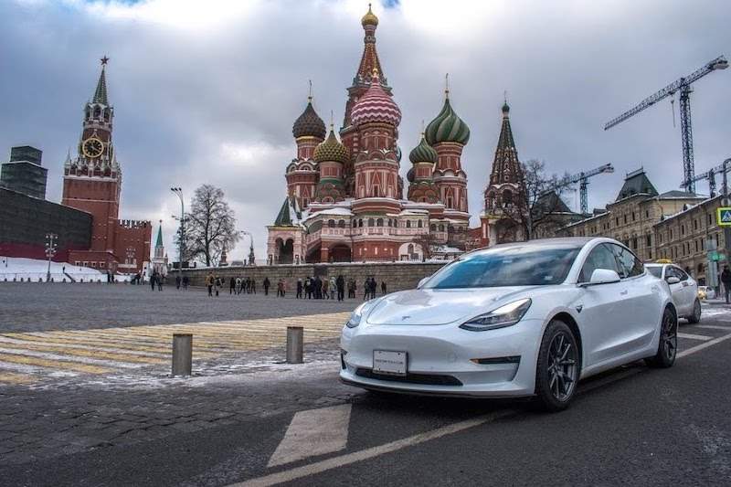 https://i2.dd-img.com/cms/983e91d6aa5c3d9d023865c50c26ce80.jpg Tesla-Model-3-Russia.jpeg