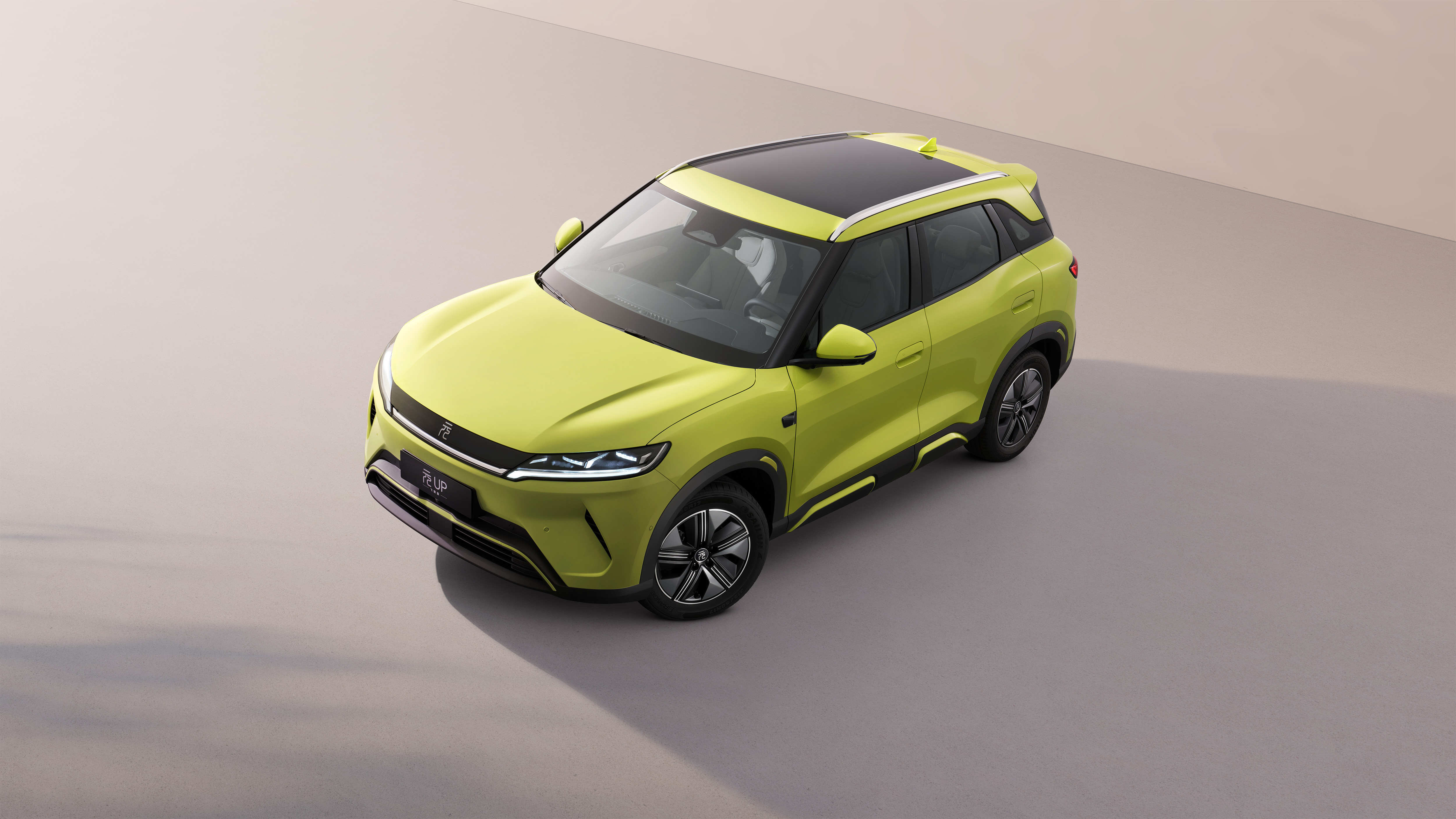 8万级纯电SUV，元UP飞驰版直接给你500km续航