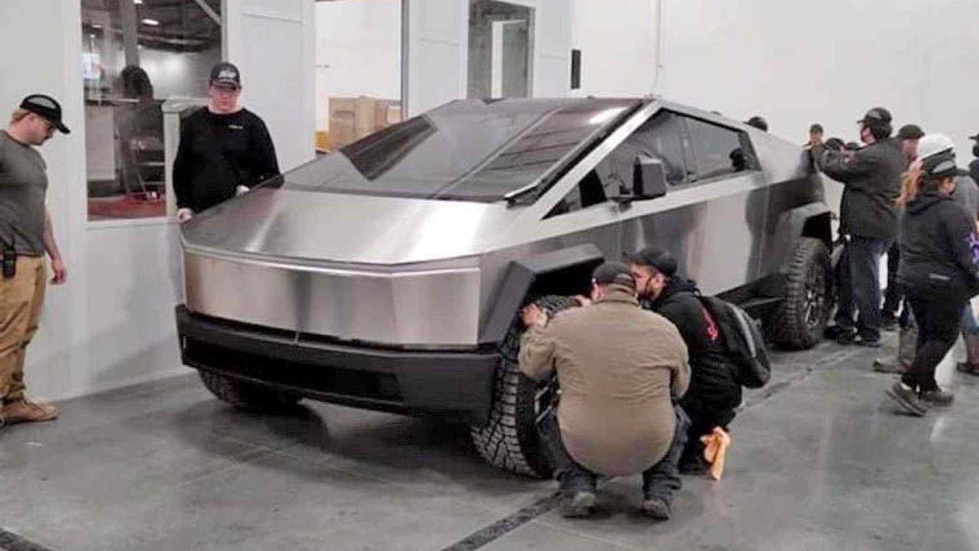 tesla-cybertruck-beta-leaked.jpg