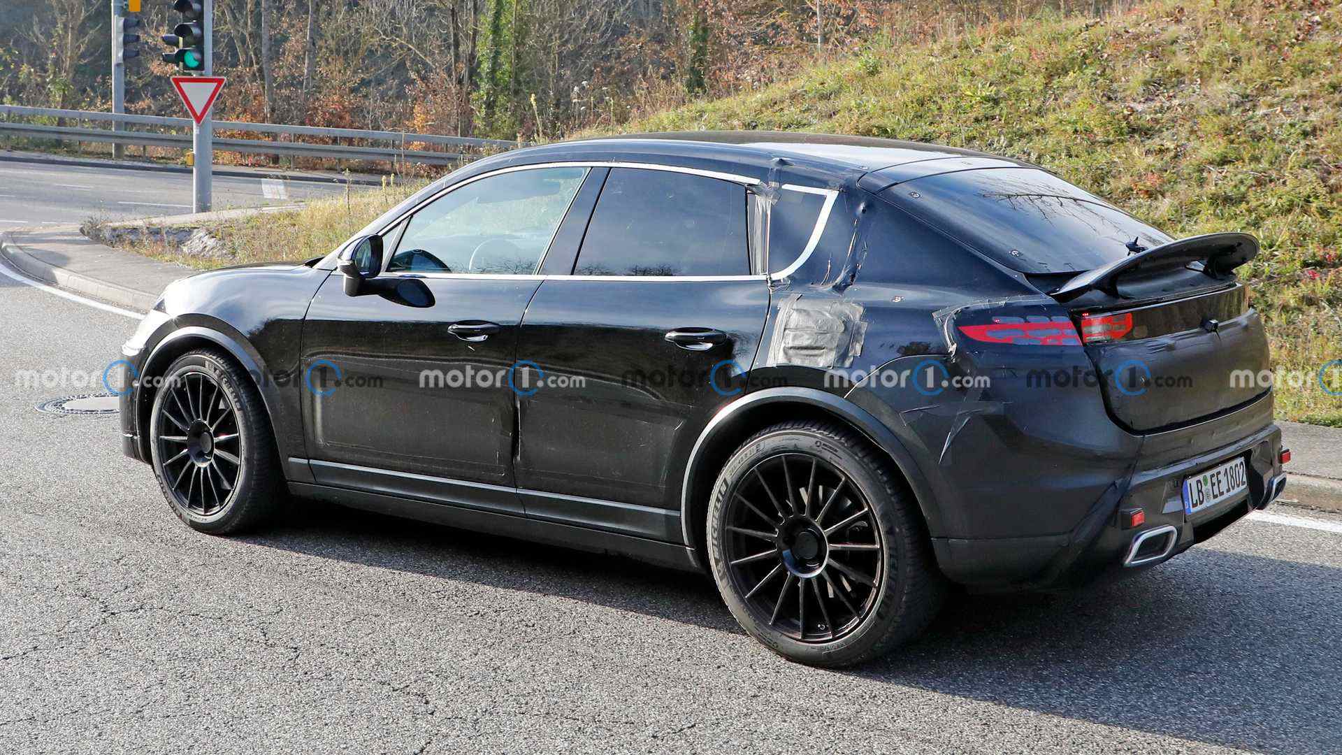 2023-porsche-macan-ev-spy-photo (6).jpg