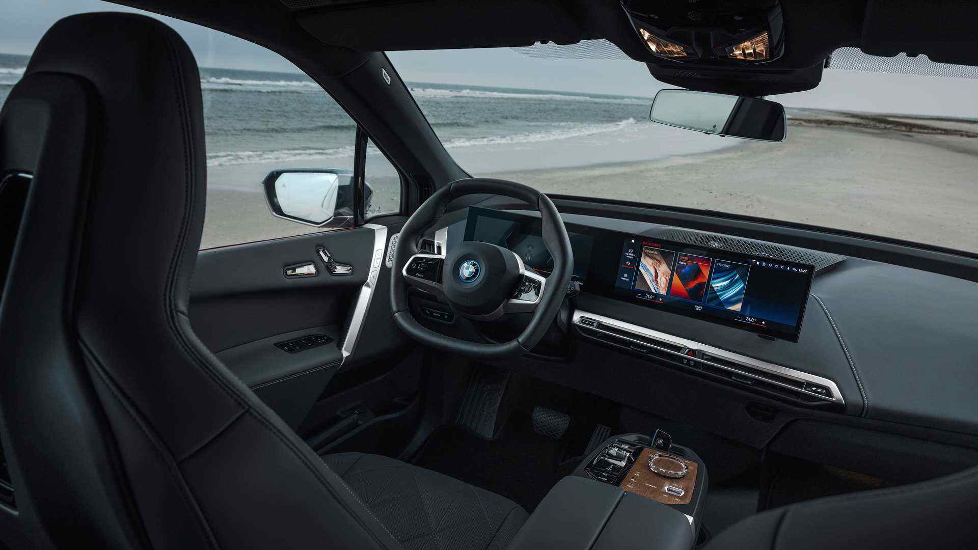 2023-bmw-ix-m60-interior.jpg