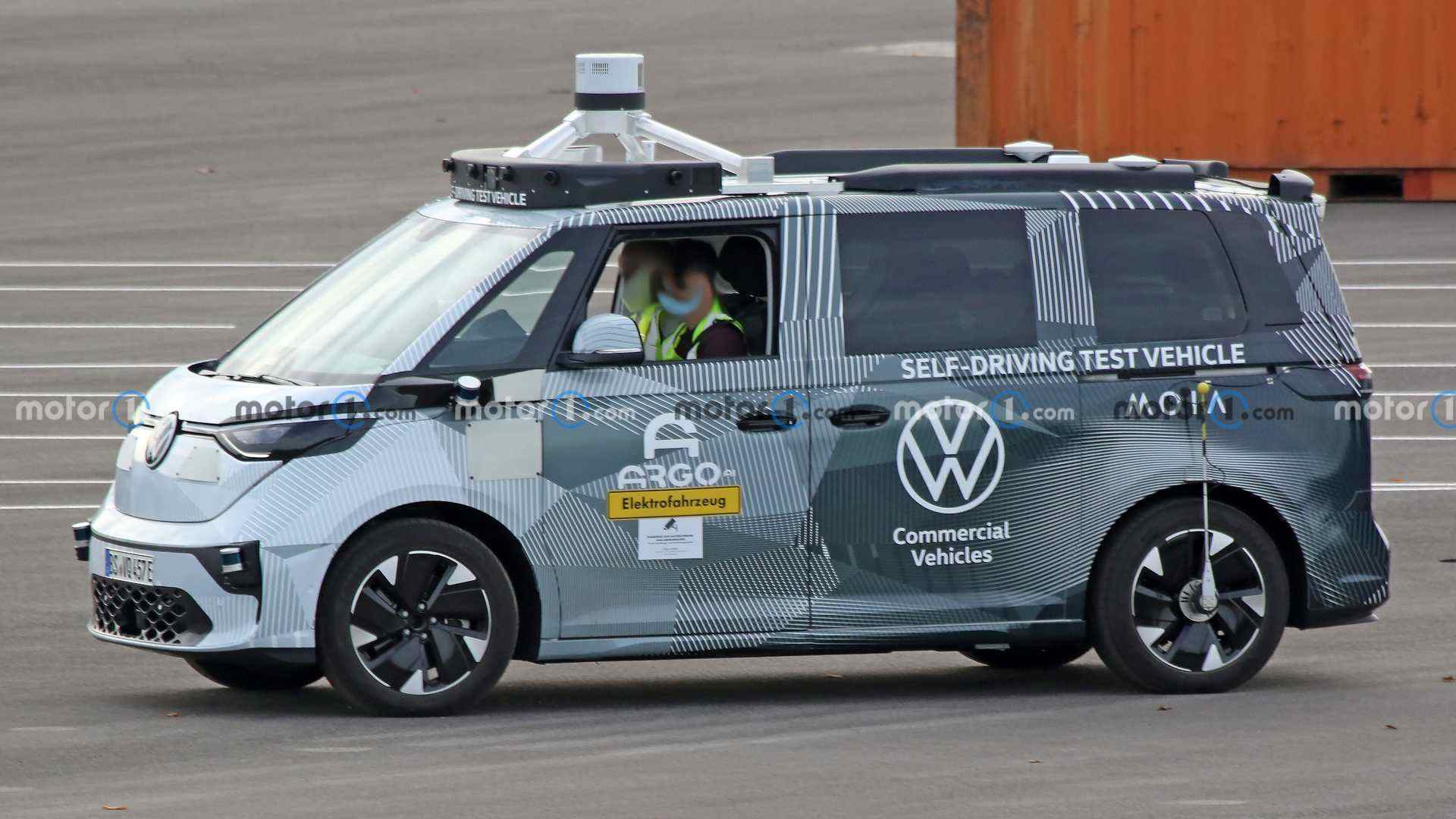 vw-id.buzz-side-view-spy-photo.jpg