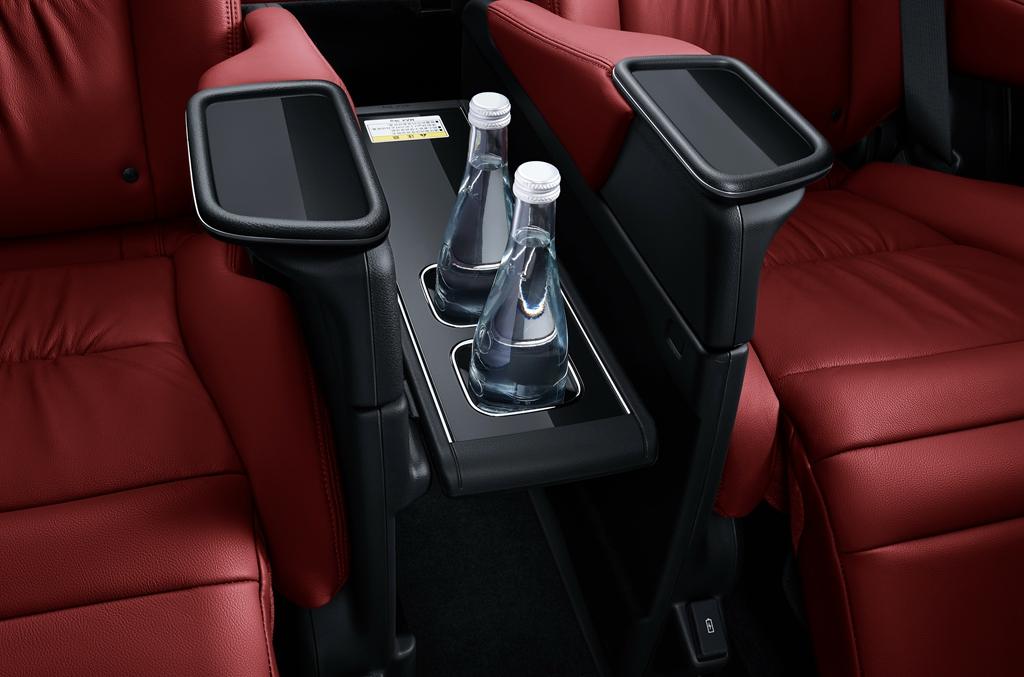 艾力绅0384 拷贝.jpg