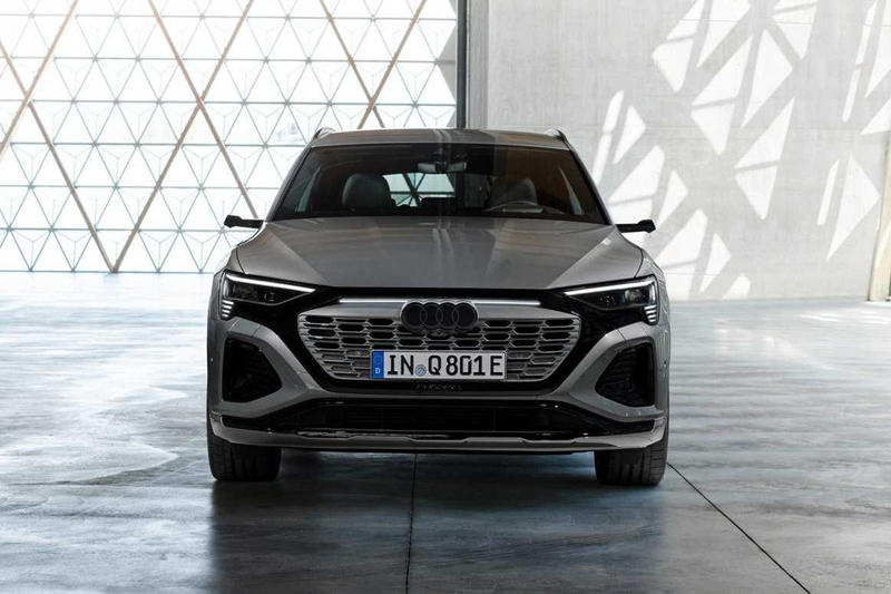 https://i2.dd-img.com/cms/bcbd12bac17b0a5134d46b95cb944ed7.jpg foto---audi-q8-e-tron-2023 (1)_副本.jpg