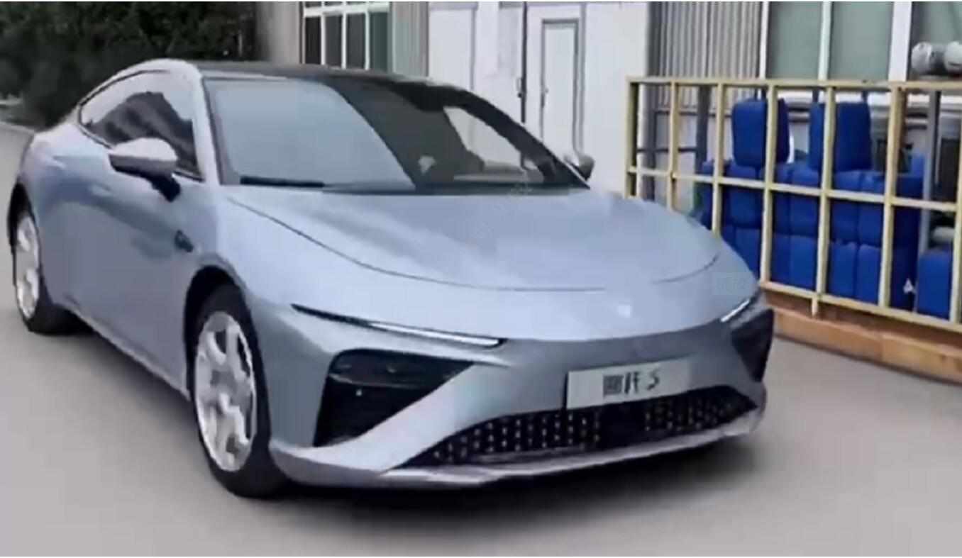 哪吒S量产版实车曝光 或将在明年年底上市