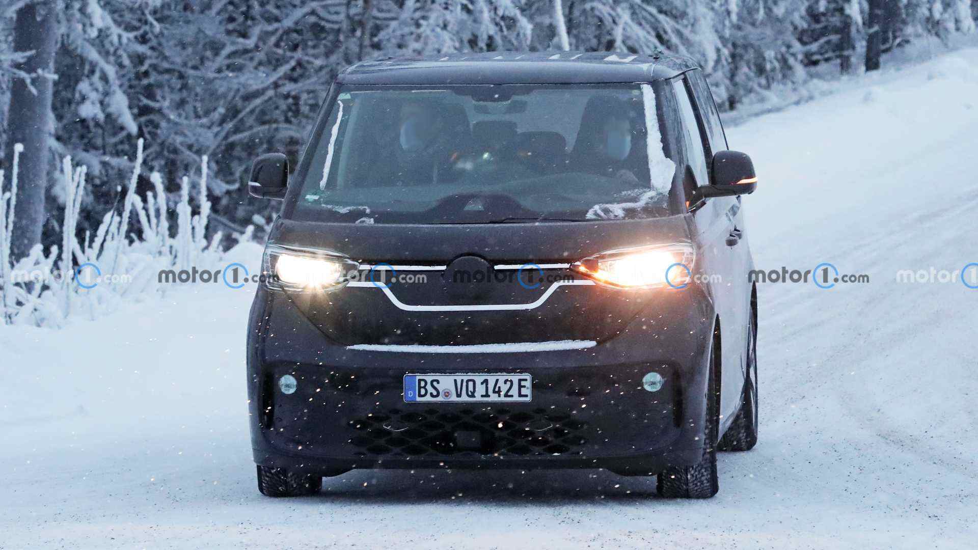 2023-vw-id.-buzz-spy-photo (1).jpg