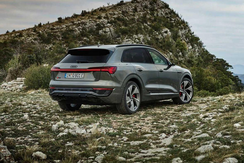 https://i2.dd-img.com/cms/cdb8fff1a4a6330ce02012755b383edd.jpg foto---audi-q8-e-tron-2023 (3)_副本.jpg